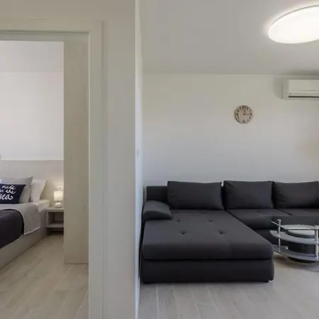 Apartment Lux